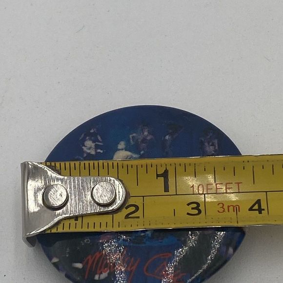 MOTLEY CRUE pin Vintage 80s band pin Pinback Button Badge 1987 - Picture 6 of 6